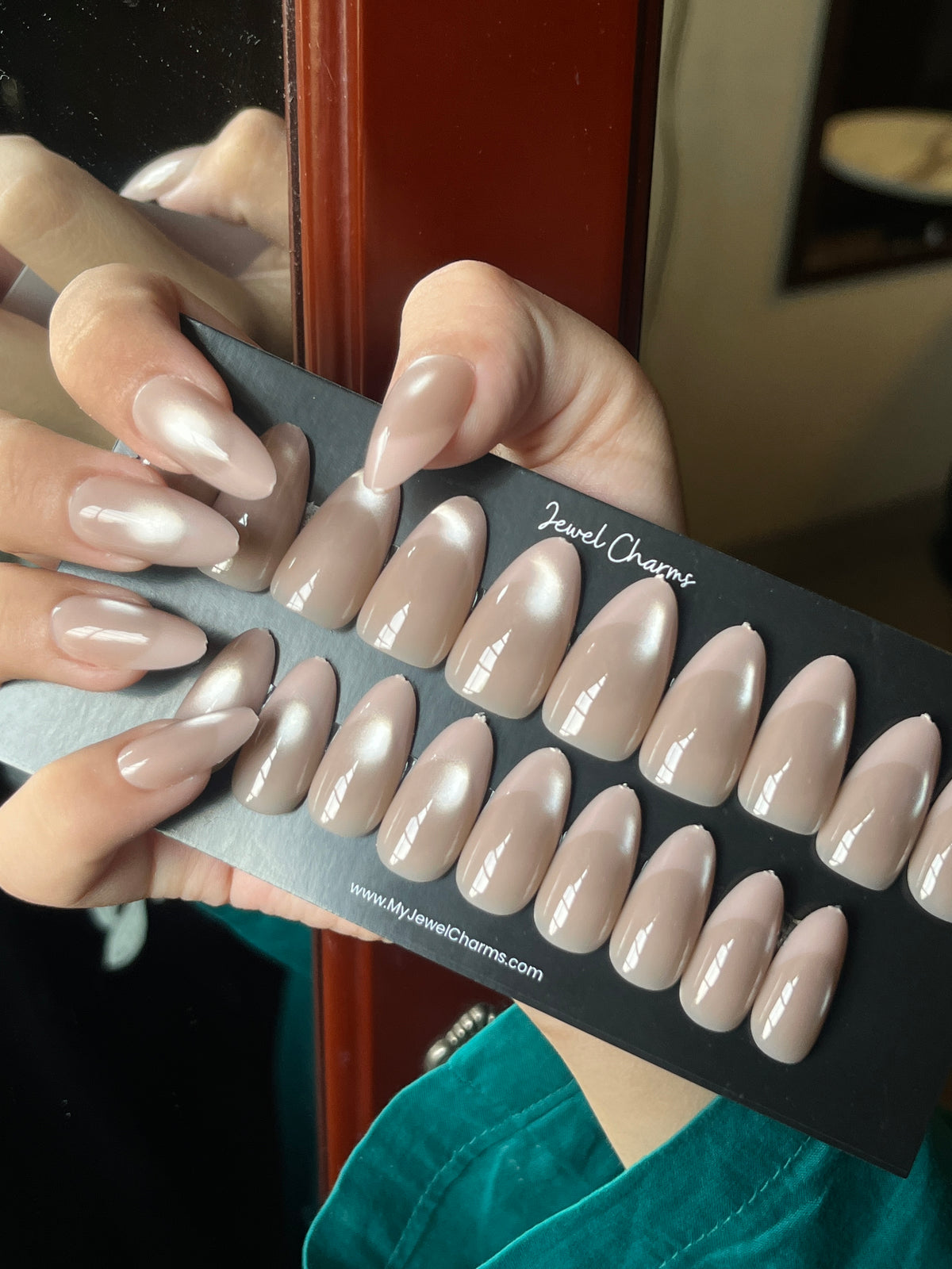 Jc 23471 Nails pack with free applicator kit