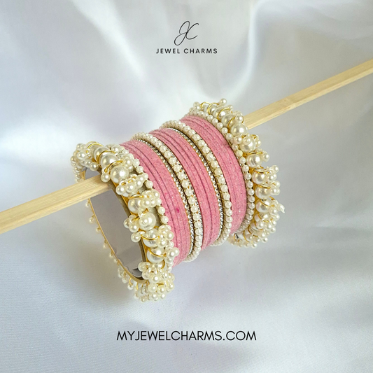 Baby Pink Silver Karra Tetra Gajra Set