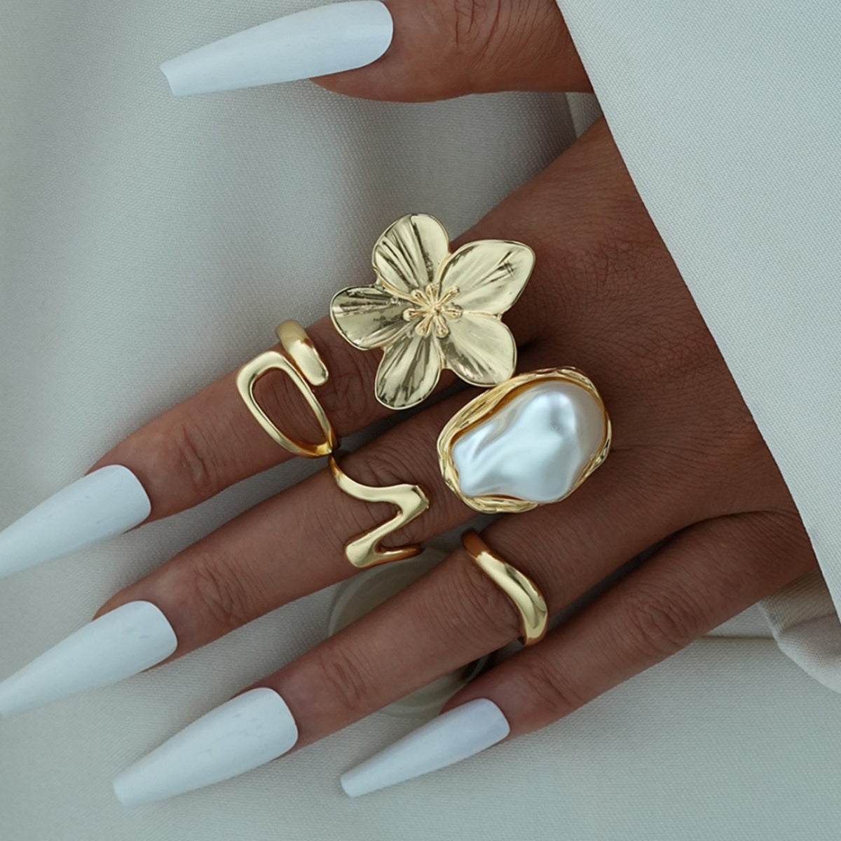 Jcec 338 5 pieces pearl rings pack