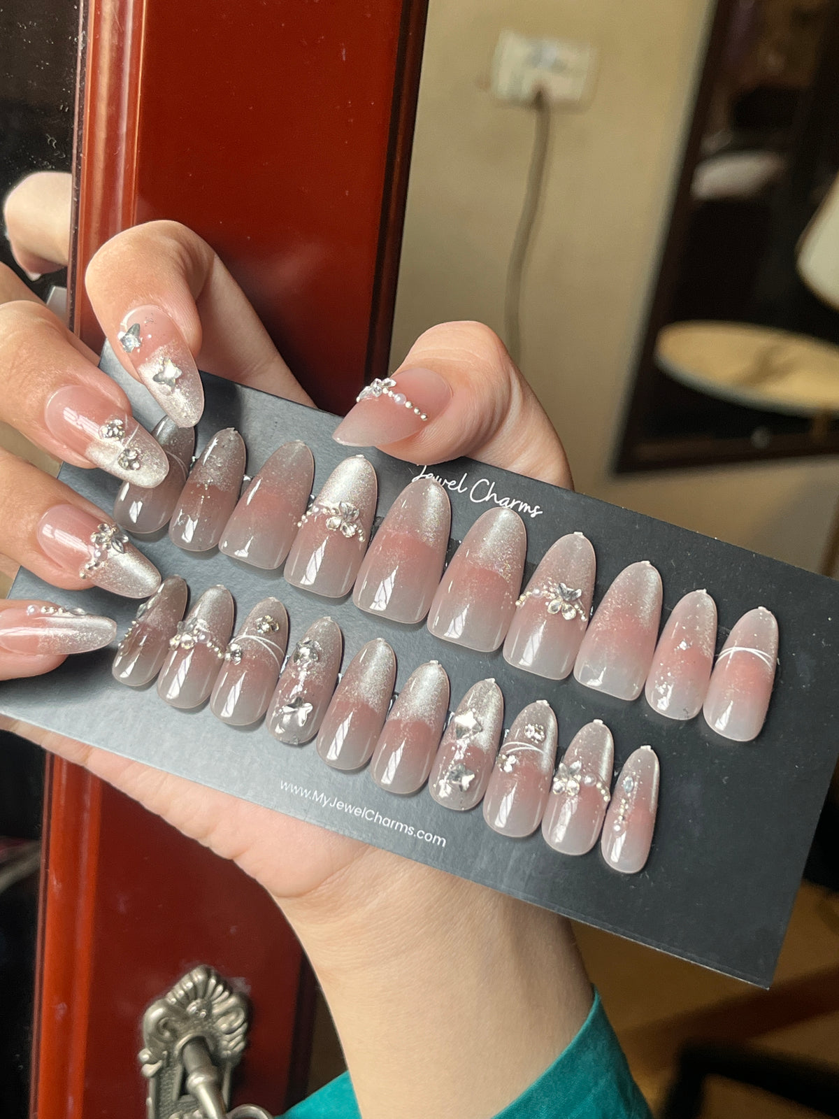 Jc 1426 Nails pack with free applicator kit