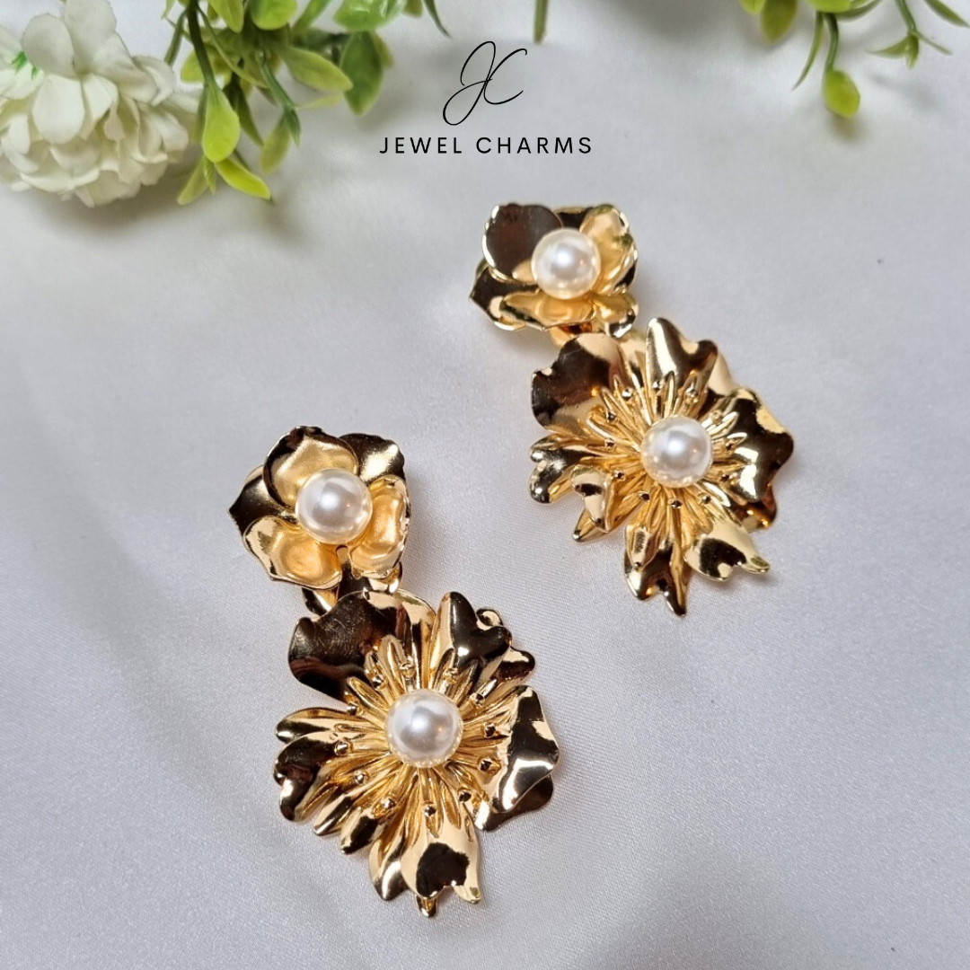 Double golden flowers with pearls