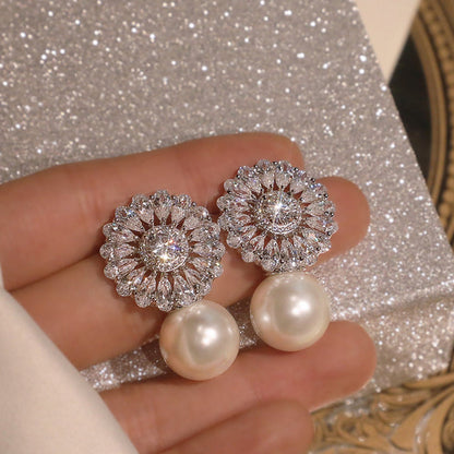 Round snowflake pearl Earrings