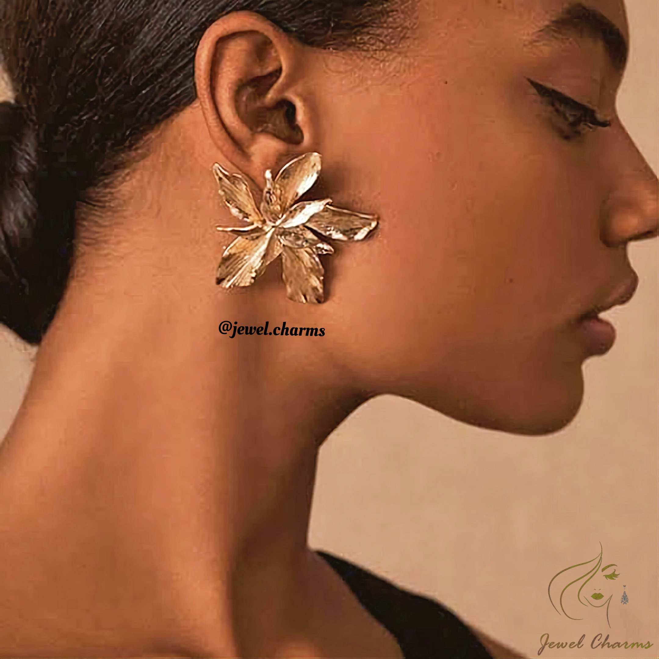 JC70 - Zara Flower Earrings